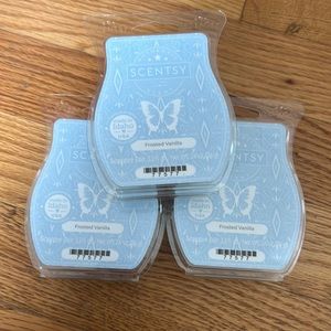 Lot of 3 Scentsy Wax bars (frosted vanilla)